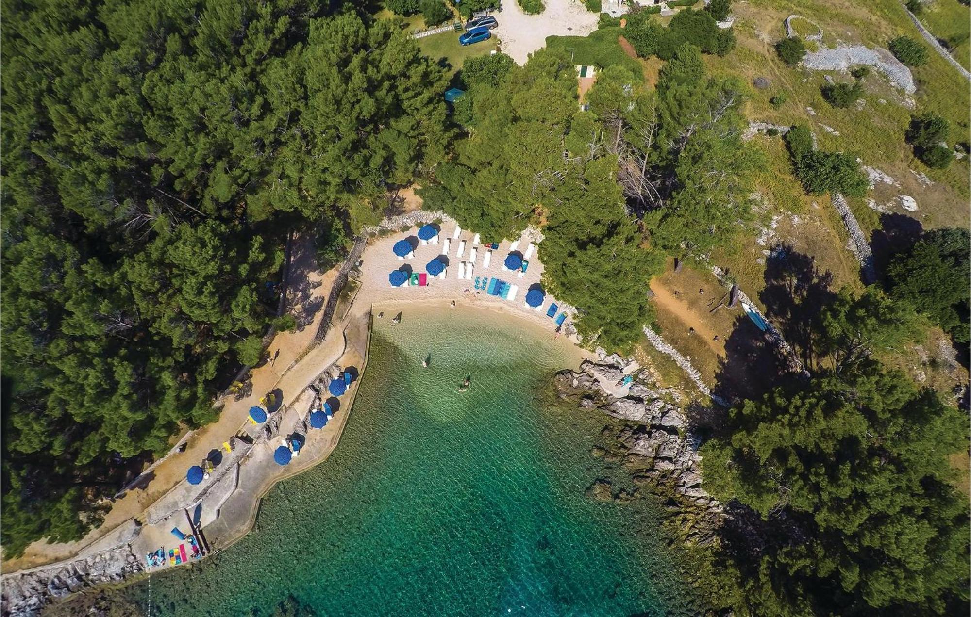 2 Bedroom Awesome Apartment In Veli Lošinj Екстериор снимка